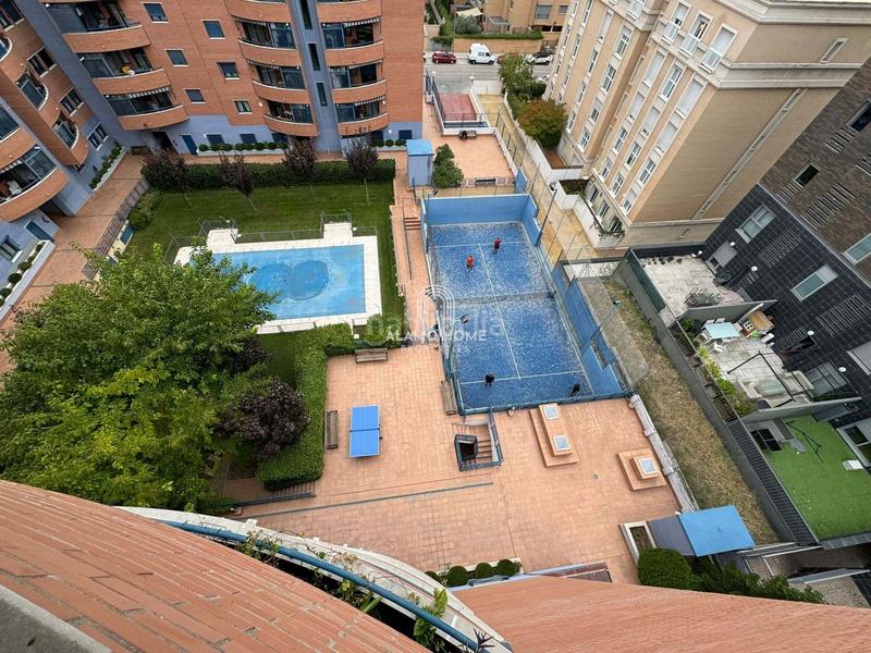 Foto 96867f3e-919b-471f-82a4-cad52dac1362. Miete etagenwohnung mit heizung pool in Sanchinarro Madrid