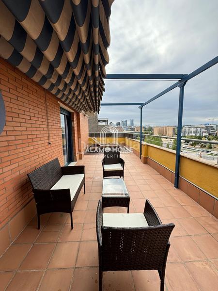 Foto e75ba6ee-1674-4b5e-9b2c-80e00be2c2a3. Miete etagenwohnung mit heizung pool in Sanchinarro Madrid