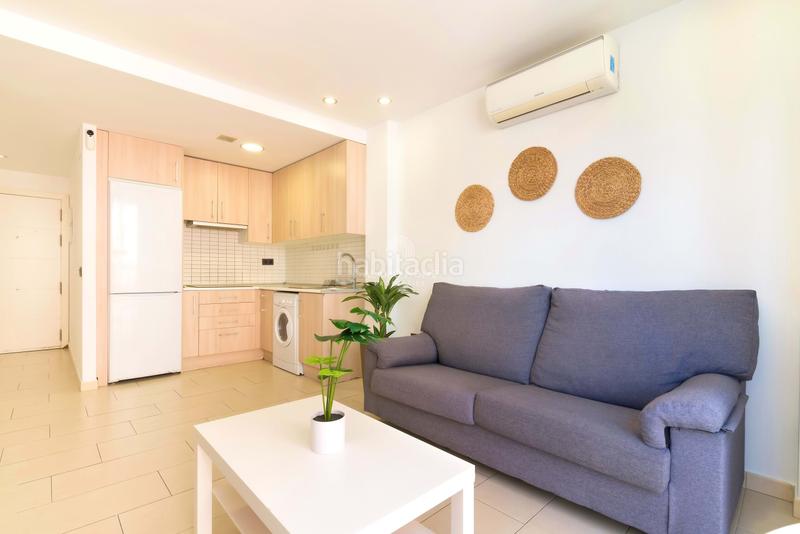 Foto b8fedf8a-6f29-4d70-b7fd-3f32d36e2f8b. Rent flat in Valdeacederas Madrid