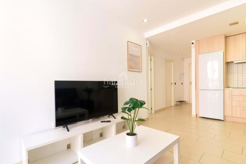 Foto 90381bd6-ff05-4f6a-9864-b68ab019883e. Alquiler piso en Valdeacederas Madrid