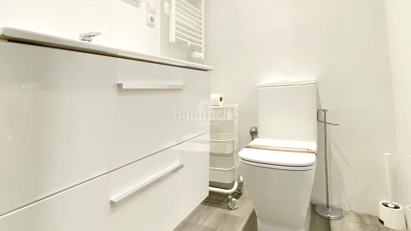 Foto c982d780-51be-42df-adea-22cb1edbdf7d. Rent flat in Orcasitas Madrid