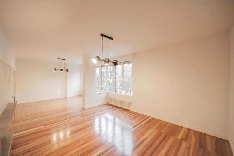 Foto f668612f-6b7e-48f1-8b45-d53a75cf6430. Rent flat with heating in El Viso Madrid