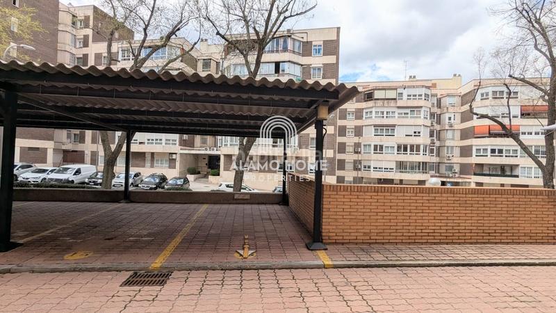 Foto 57cccc72-f7d0-412d-81b8-9d809619c4a1. Location appartement avec chauffage parking piscine dans Madrid