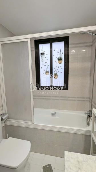 Foto d94dfa33-7795-4f4d-9179-2b26fe731416. Location appartement avec chauffage parking piscine dans Madrid