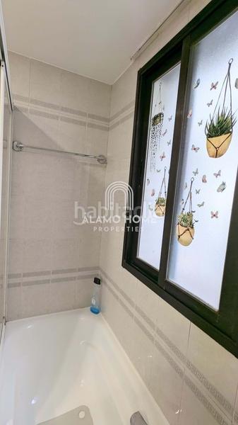 Foto 19199952-2dd3-461d-8a63-c3db0bfb7108. Rent flat with heating parking pool in Canillas Madrid