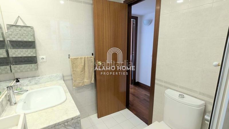 Foto 19d98076-5b9f-4076-b64b-cd1b9a2f52f5. Rent flat with heating parking pool in Canillas Madrid