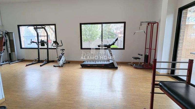 Foto 6382c225-3ef9-4140-8221-a9e510dc4a60. Rent flat with heating parking pool in Canillas Madrid