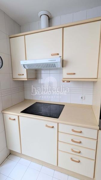 Foto 70efd831-3679-488d-af94-99ad7c08322d. Rent flat with heating parking pool in Canillas Madrid