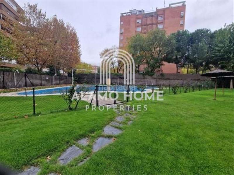 Foto ecf1a689-438e-4f35-9d0b-9394fb84a2dc. Lloguer pis amb calefacció aparcament piscina a Canillas Madrid
