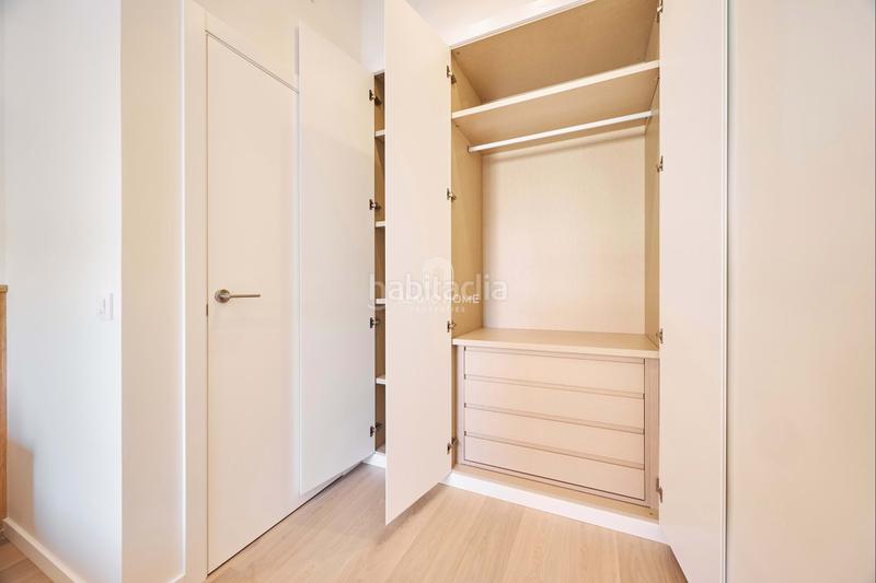 Foto b67623ae-88df-4d32-96a0-138f72ec1363. Alquiler piso en Adelfas Madrid