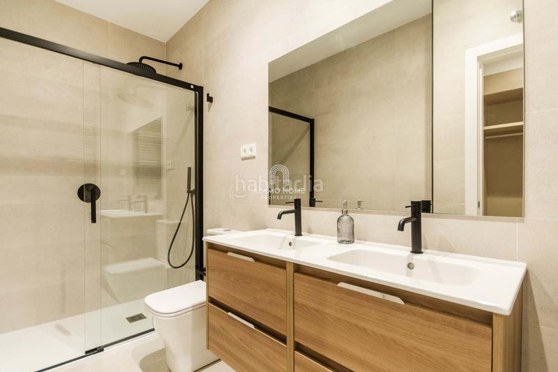 Foto a6d56775-15cc-4694-ab7e-7fb6c3db1cdc. Rent flat in Sol Madrid