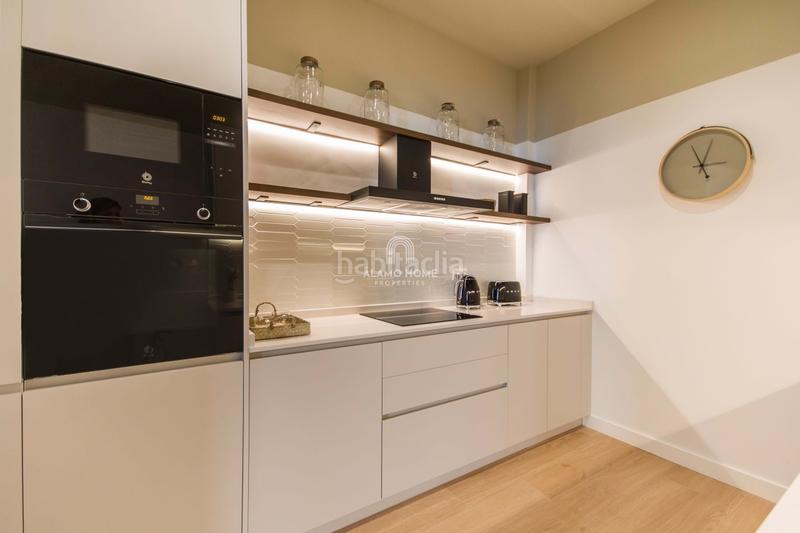 Foto ccf17756-ff70-4ad7-8f5e-cc822febc564. Rent flat in Sol Madrid