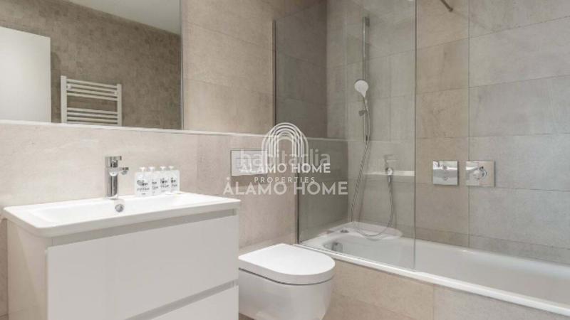 Foto 127ebf6b-2a0a-4e7f-b0a0-de5e3c89e79b. Miete etagenwohnung mit heizung pool in Universidad-Malasaña Madrid