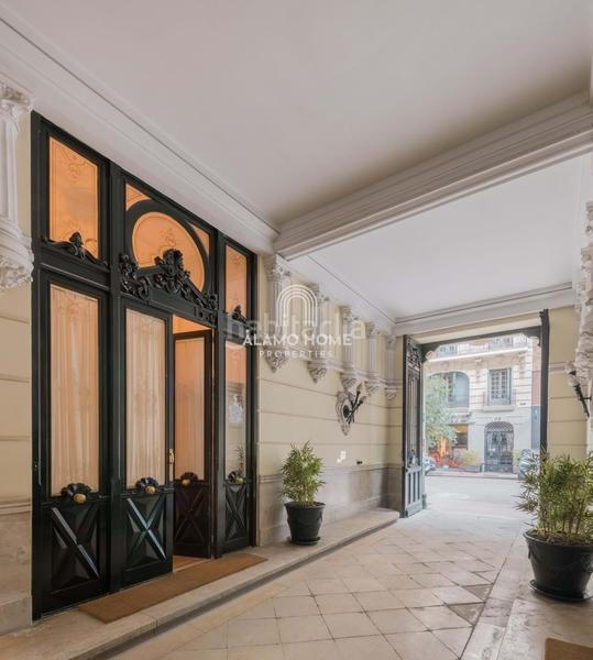 Foto 1d81f681-1d8f-4e00-a6f1-4a406b8b46d8. Local comercial en Recoletos Madrid