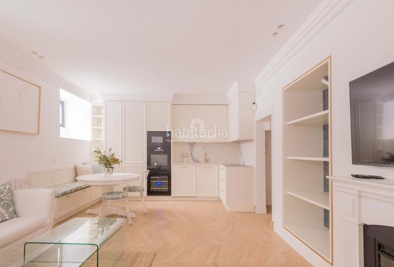 Foto cddfb6e5-38ca-43a8-8ce6-3b460f99c51e. Local comercial en Recoletos Madrid