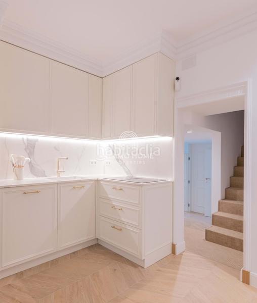 Foto d7486c94-57c3-4395-8b70-e582191fa523. Local comercial en Recoletos Madrid