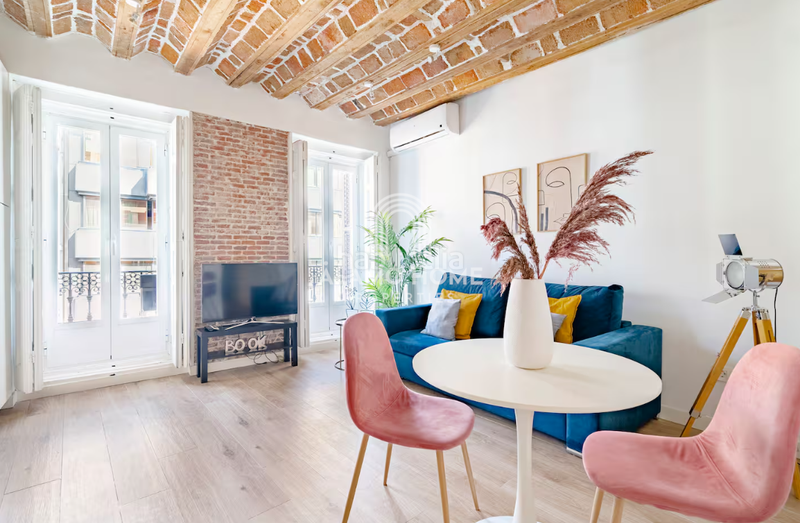 Foto 1677f3fb-f8de-4c52-94c1-f453f5196992. Location appartement dans Universidad-Malasaña Madrid