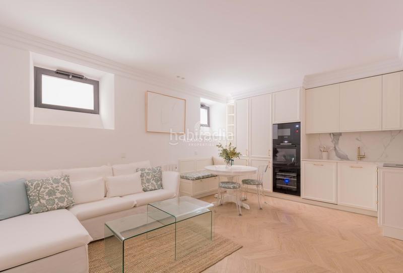 Foto f63cdb73-e75c-40b2-9a9e-3a762534dba7. Etagenwohnung in Recoletos Madrid