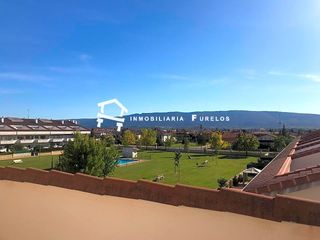 Piso en Santa rita 5. Luminoso apartamento con piscina en urbanización privada de medi