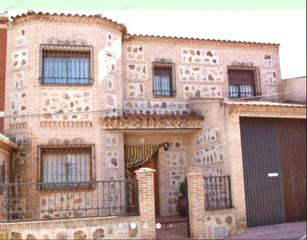 Casa adossada  Cm-403. Magnífica casa en una ubicación privilegiada