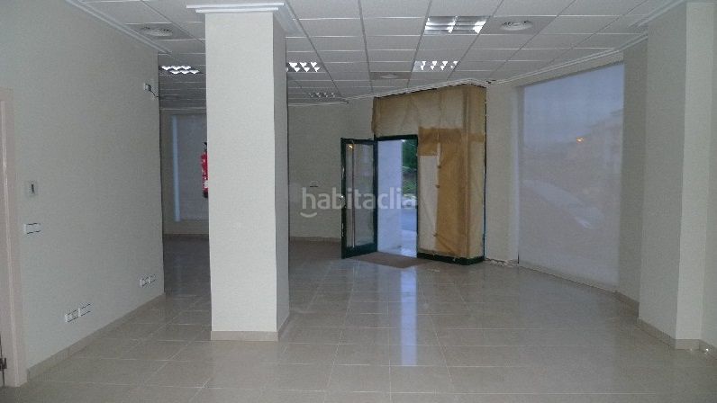 Foto 1207d73f-ecbd-428e-a3c2-698f2ca2268a. Local comercial amb calefacció a Pego