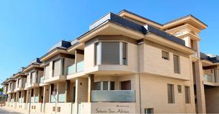 Dúplex a Pilar de la Horadada Ciudad. Adosado dúplex de lujo, en excelente estado de conservación