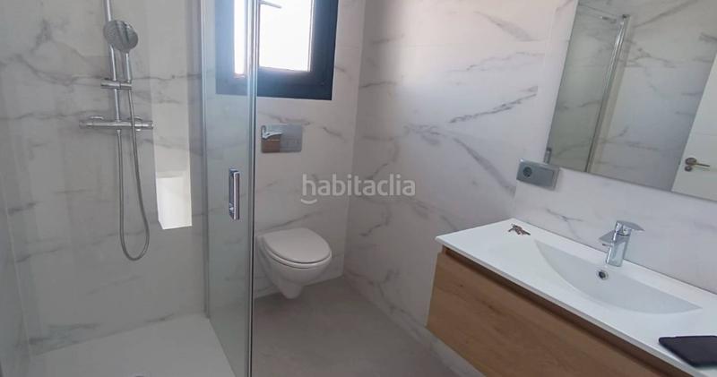 Foto 12e3d5a5-4ecb-410d-b63a-701a5d172f41. Casa adossada amb aparcament piscina a Daya Nueva