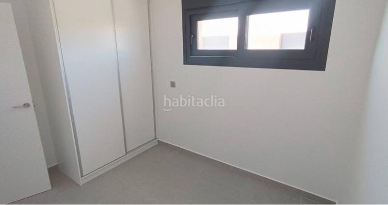 Foto 2d069fdc-bca1-45c4-b592-2c1219e66c48. Casa adossada amb aparcament piscina a Daya Nueva