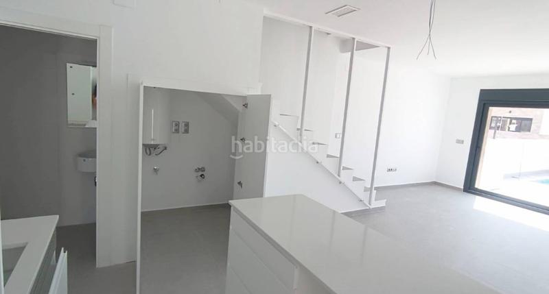 Foto 50191118-4332-42d2-8f41-4b3579b4cfb2. Casa adossada amb aparcament piscina a Daya Nueva