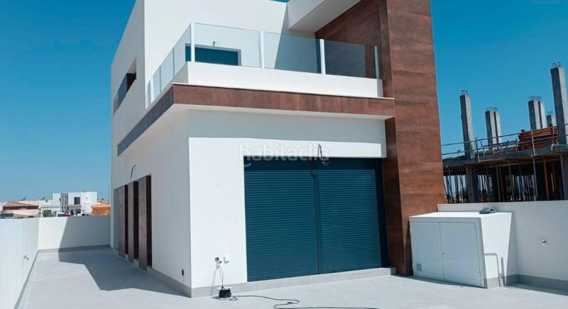 Foto 95232890-99c7-41b5-81fb-227b25c78efa. Casa adossada amb aparcament piscina a Daya Nueva