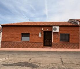 Maison jumelée à Calle santo tomás de villanueva 23. Bonito chalet pareado en perfecto estado para entrar a vivir