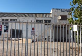 Fabrikhalle  Avenida de calvo sotelo 47. Nave de 1.300 m. en planta baja, sobre 8.000 m. de terreno