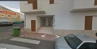 Local commercial à Alaior Poble. Local de 30 m. con dos almacenes en semisótano y sótano.