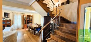 Zweistöckige Wohnung in N/a