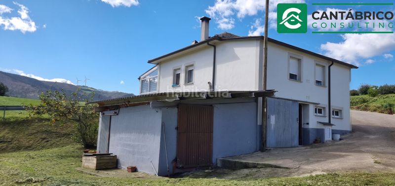 Foto fd00b0c2-5a60-437d-b571-48d3fcfbb597. Casa a Coaña