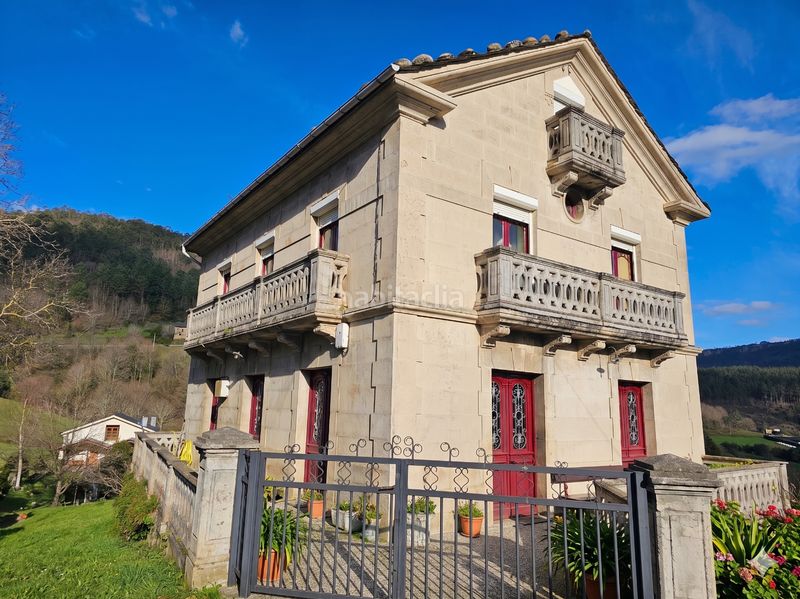 Foto 4d29dc33-e38b-4f56-9e2c-3d2becea1e12. Casa amb aparcament a Boal