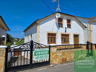 Casa a Coaña