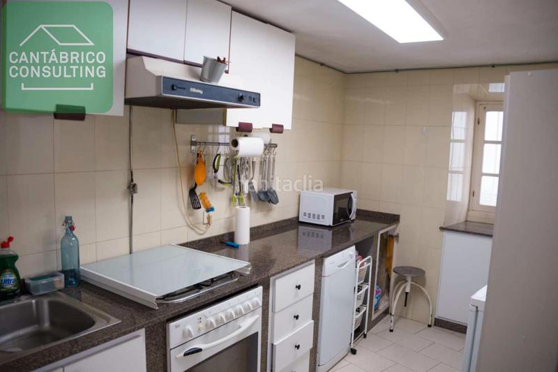 Foto efe18649-06b7-4bfd-8b34-081f9aab19a8. Casa pareada en Castropol