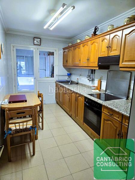 Foto fb7ca6ed-6712-456f-9255-b92b7d0b3f47. Appartamento con riscaldamento parcheggio in Navia