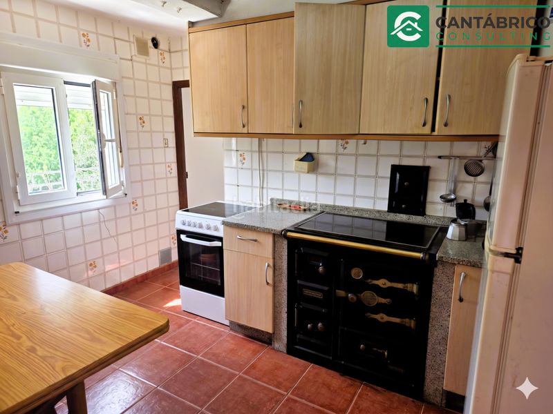 Foto 9518ca27-9957-4a10-8786-1a25c29f550d. Casa amb aparcament a Villayón