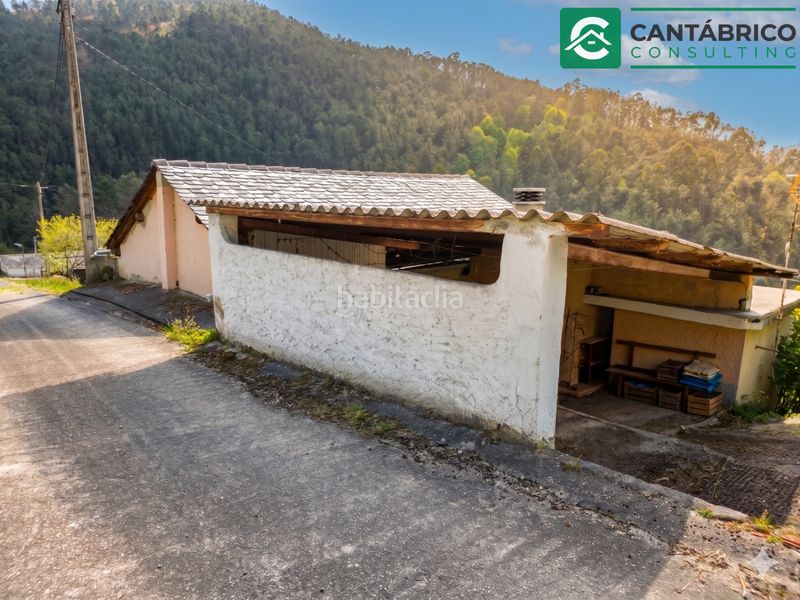 Foto fb5cb7ee-9a2d-4d24-9296-c85ecb187210. Casa amb aparcament a Villayón