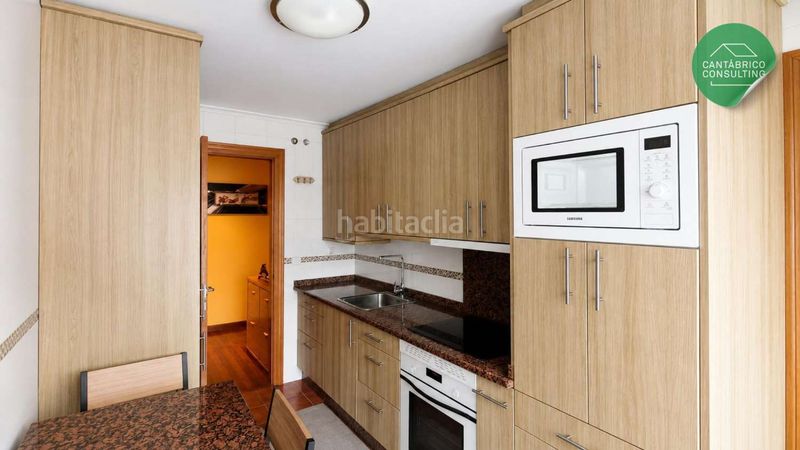 Foto fe10d111-4d40-4ae1-8581-895bdd732a52. Pis a n/a a Navia