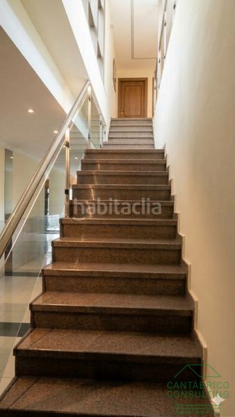 Foto d5ee5092-cb18-49f1-ad17-b755c7cfbc39. Piso en n/a en Navia