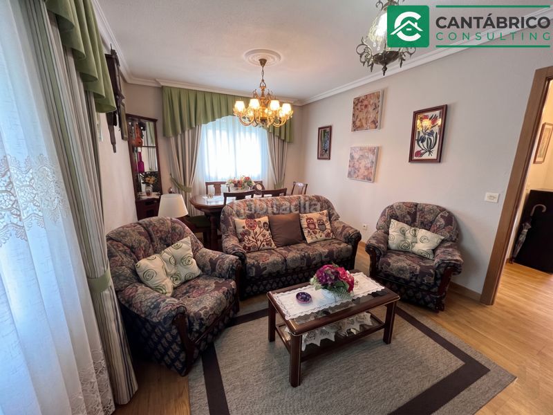 Foto 37a5ee28-81b0-4241-8836-d08f2ee3b465. House in n/a in Navia