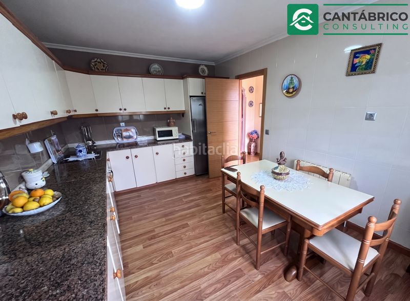Foto c0807eb1-5c9a-4399-a4d2-e5d930d6d35b. Maison dans n/a dans Navia