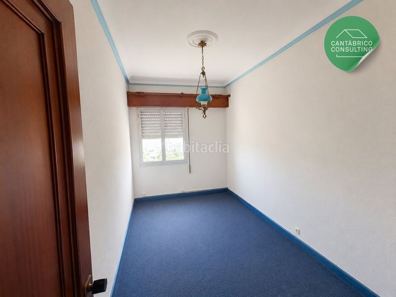 Foto f12aaa71-da69-4b1f-af09-e8866340ed51. Pis amb aparcament a Navia
