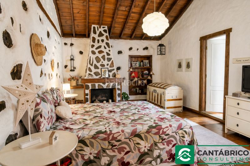 Foto 104900fe-7dda-4036-a19b-569d583ed9d8. Casa aparellada a Guía de Isora interior Guía de Isora