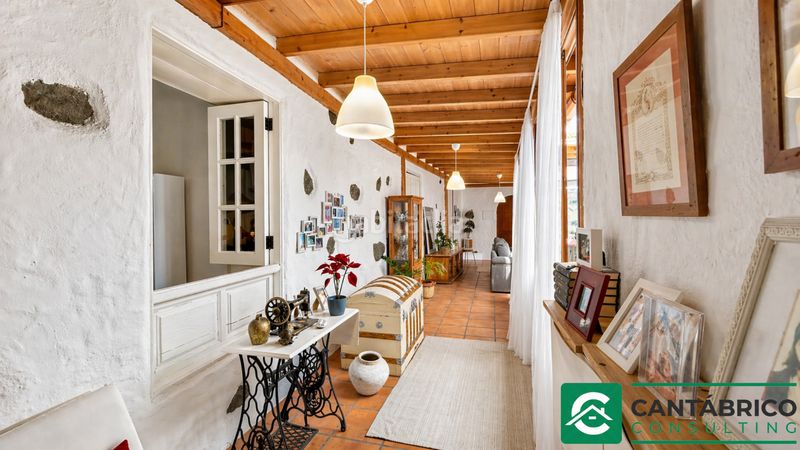 Foto 62ffc1f1-7e41-49db-ae51-38148951ebdd. Casa aparellada a Guía de Isora interior Guía de Isora