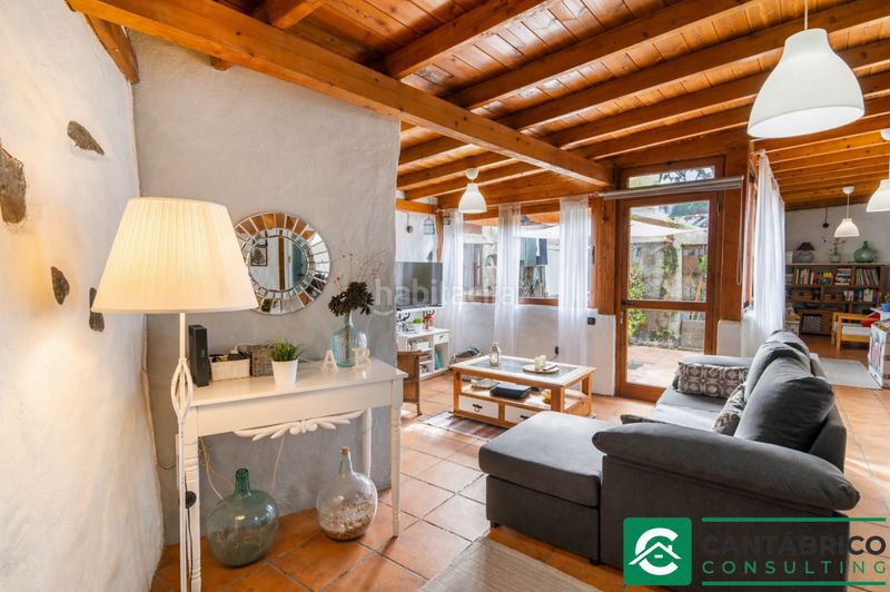 Foto a4814494-5cce-47ff-9dc1-b13e8b3cd96f. Casa aparellada a Guía de Isora interior Guía de Isora