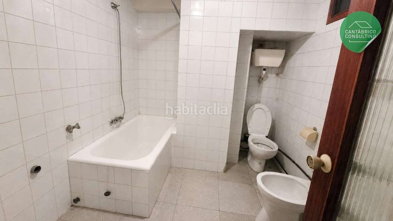 Foto 3f532b9d-405d-464f-ab02-b918ac2e8f12. Local comercial en Navia